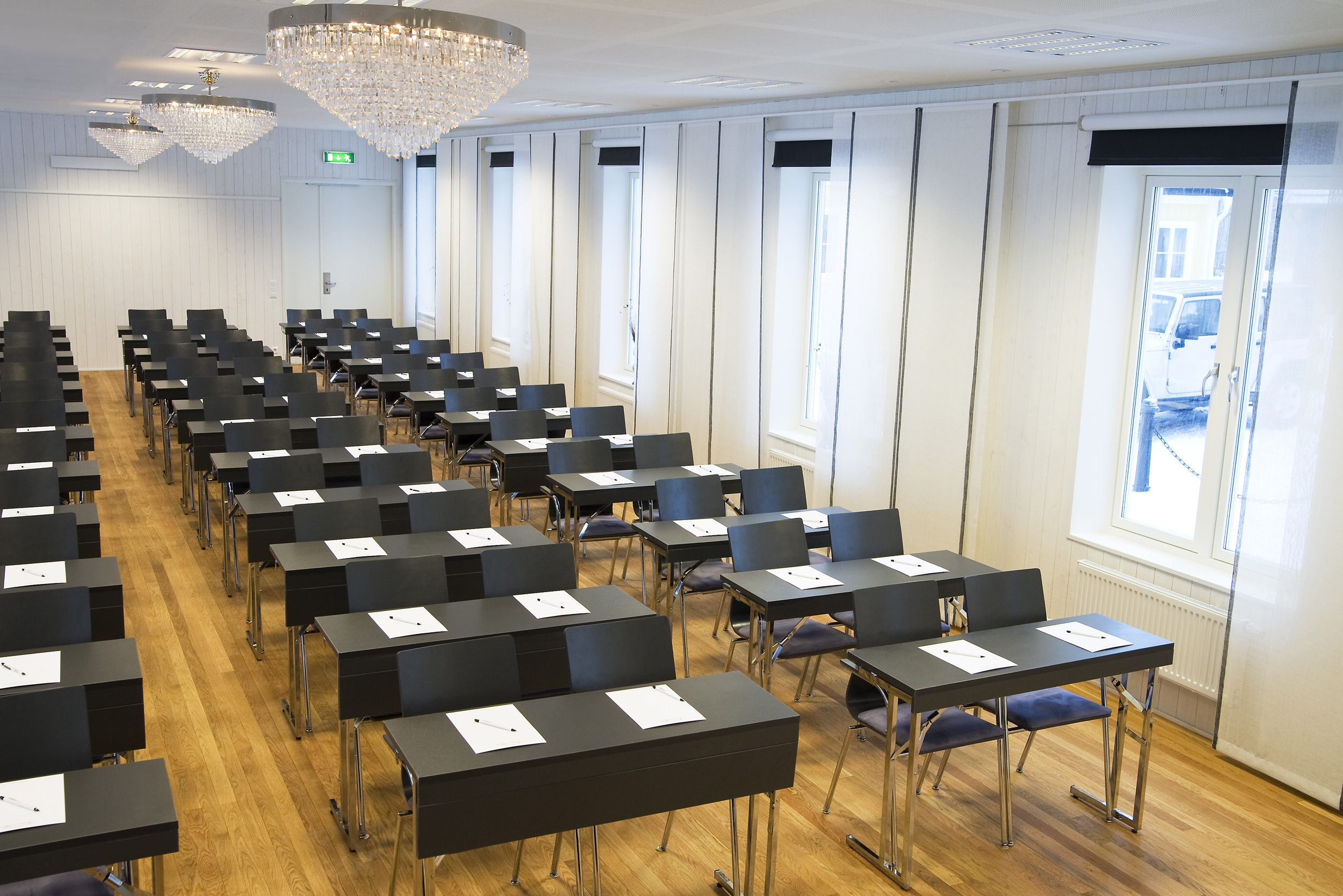 Stallet, alternativ skolsittning